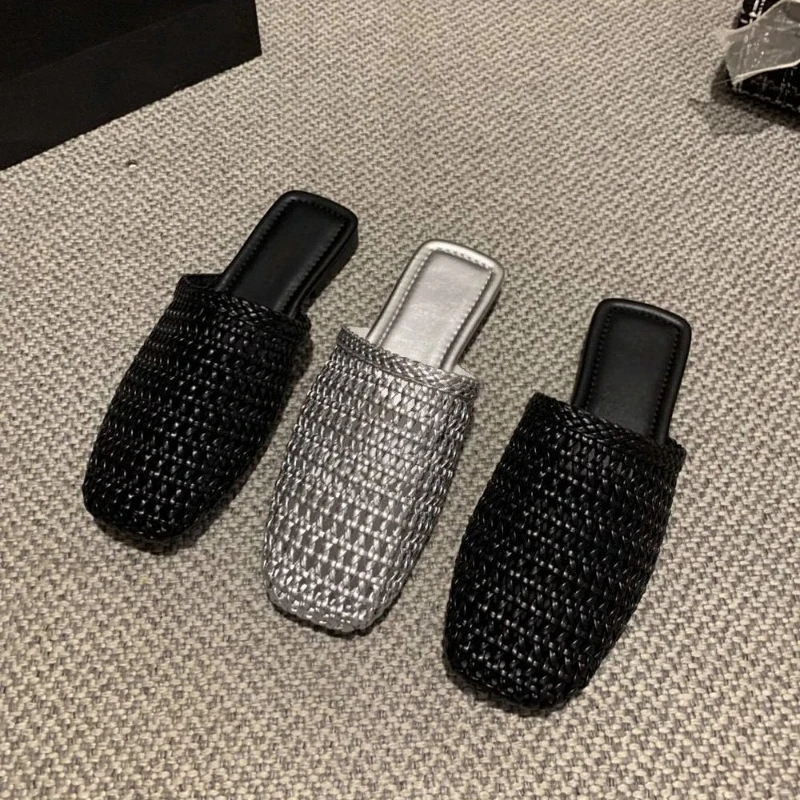 kf-Sd7999c085eff4005a7cbbbcee546b389h Mules da donna intrecciate con punta chiusa - immagine 1