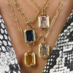 Collana girocollo donna con ciondolo quadrato in cristallo