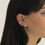 Orecchini a bottone multistrato incrociati placcati oro - immagine 3