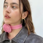 Orecchini pendenti fiocco a catena lunga placcati oro - immagine 4