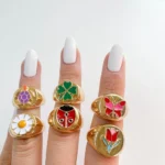 Anello cuore con occhio colorato smaltato per donna - immagine 3