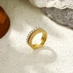 Anello donna in acciaio con zirconi cubici - immagine 3