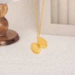 Collana medaglione ovale apribile con zirconi impermeabile - immagine 3