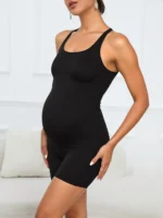 Pantaloncini premaman a vita alta elasticizzati con effetto push up - immagine 2