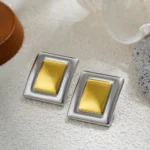 Orecchini a bottone rettangolari minimal in acciaio inox