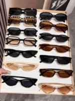 Set occhiali da sole moda donna assortiti 8/14 pezzi - immagine 3