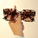 Occhiali da sole rettangolari oversize stampa leopardata
