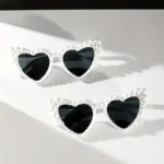 Set 2 occhiali a cuore con perle finte per feste e foto