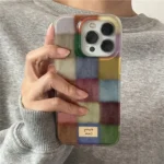 Custodia scozzese color block opaca per iPhone