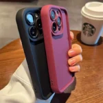 Cover protettiva morbida in silicone opaco per iPhone - immagine 3