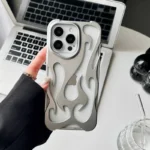 Custodia iPhone sottile con motivo fiamma 3D antiurto